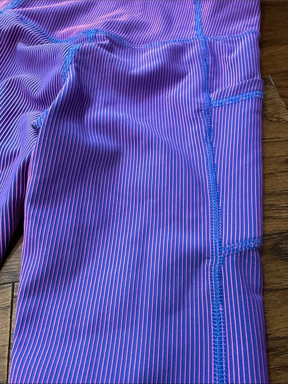 Old Navy Powersoft brand Purple & Blue Stripe Performance Leggings with Pockets